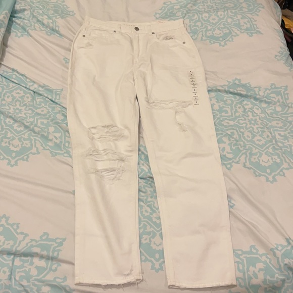 American Eagle Mom Jean - Picture 9 of 16